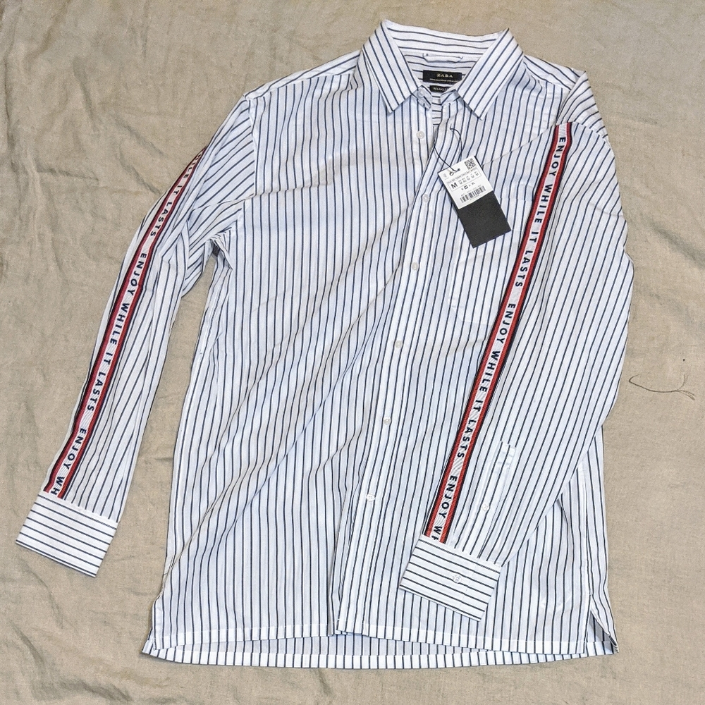 Zara buttoned shirt w/ printed ribbon sleeves NWT